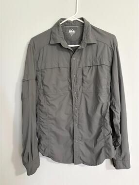 REI Shirt Womens Small Gray Button Up Sahara Long Sleeve Vented Hiking